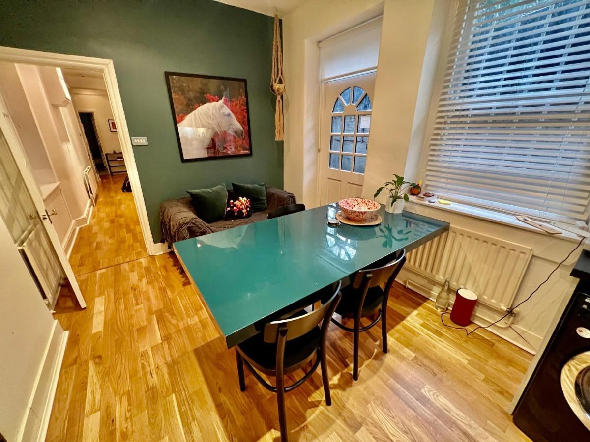 Spacious Flat With Huge Patio In Appartamento Londra